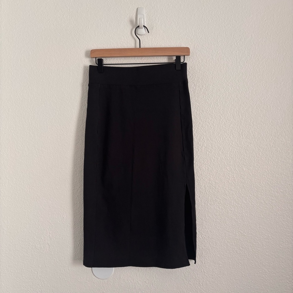 NWOT Pact Women's Size Small Black Ribbed Midi Skirt